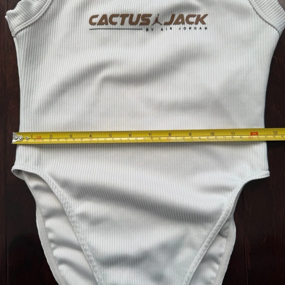 Jordan x Travis Scott Cactus Jack Women's Bodysuit Sail - Small - Picture 7 of 9